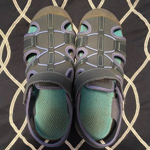 Pair of Rugged Outback sandal shoes, size 5